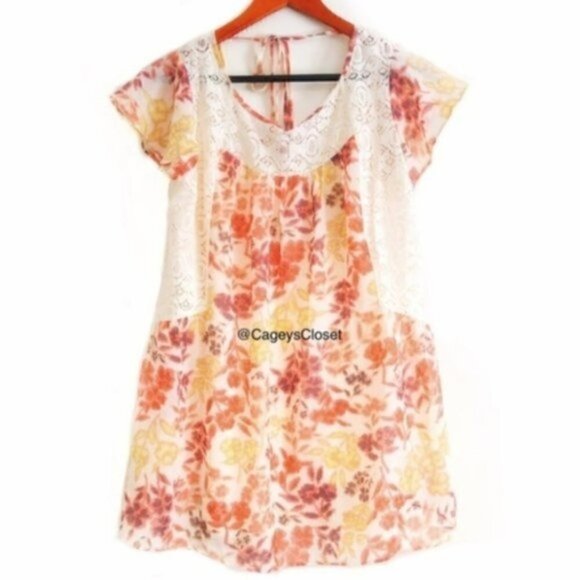 Motherhood Maternity Shirt S Flutter Sleeve Lace Panels Floral - Picture 3 of 11